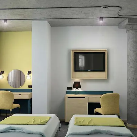 Jam Hnatyuka Otel 3*