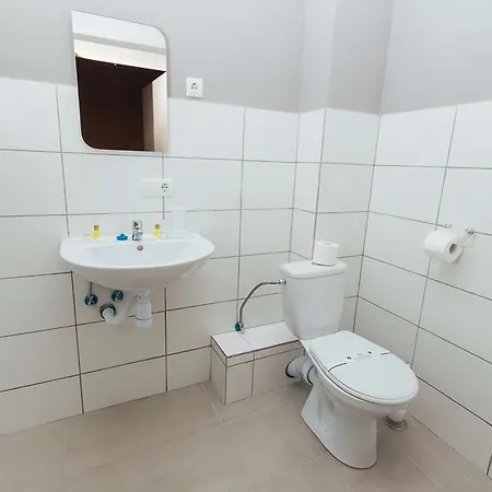 Jam Hnatyuka Готель 3*